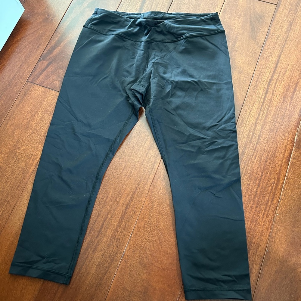 Ivivva Black Capris
